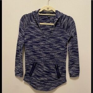 Derek Heart navy & gray pullover sweater with hood, size medium sized for ladies